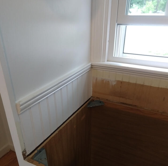 kitchen wainscoting installed